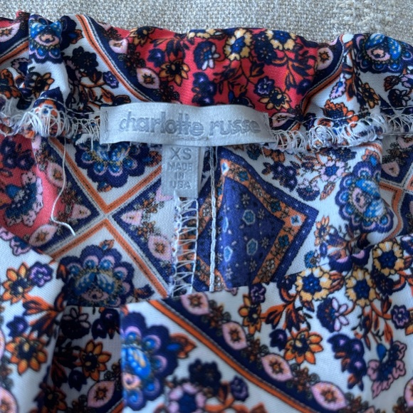 SOLD🚨 CHARLOTTE RUSSE GUC Bohemian High Waisted Silk Shorts - Picture 2 of 5